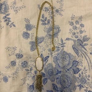 Kendra Scott necklace